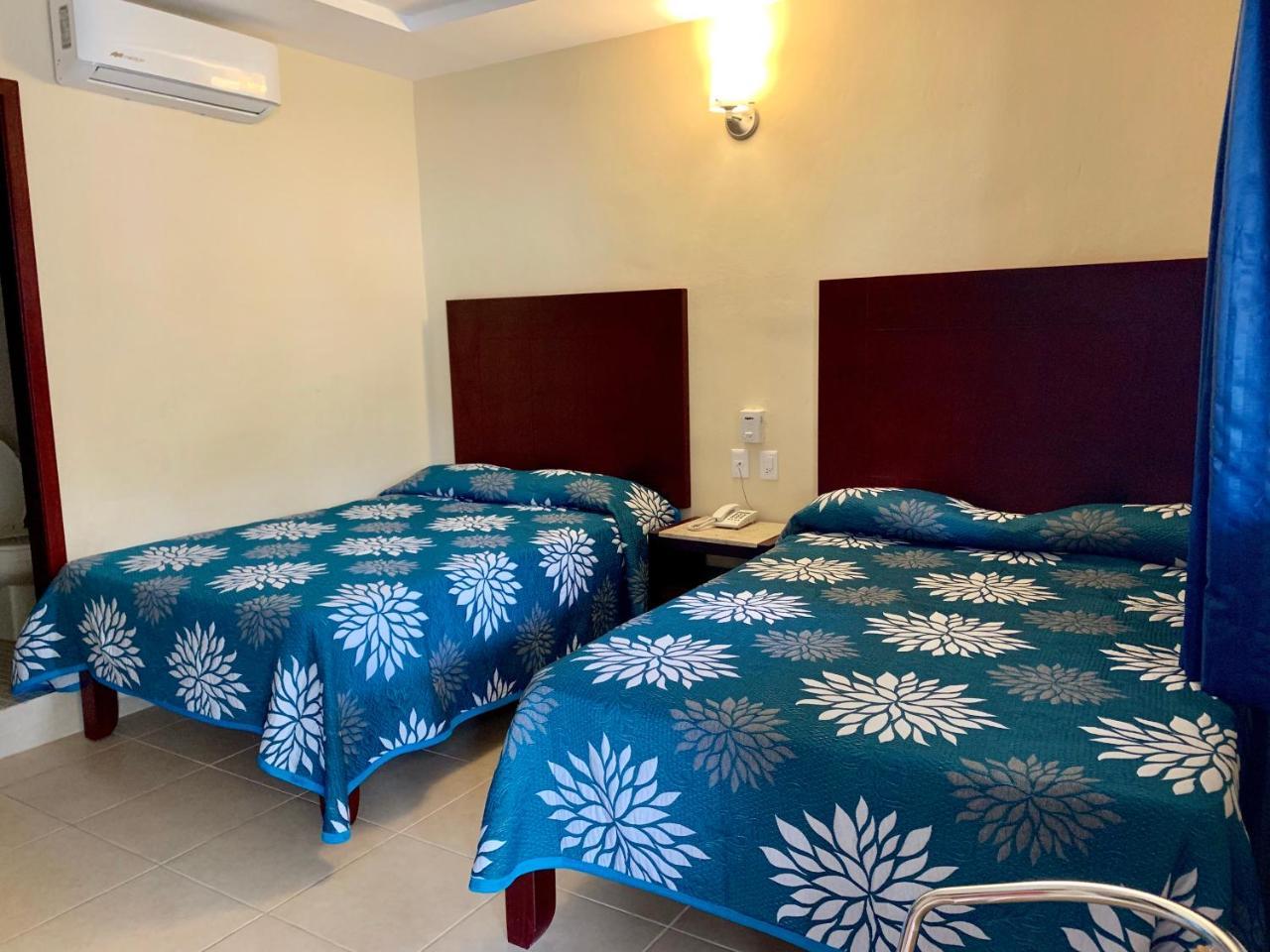 Hotel Cosmos